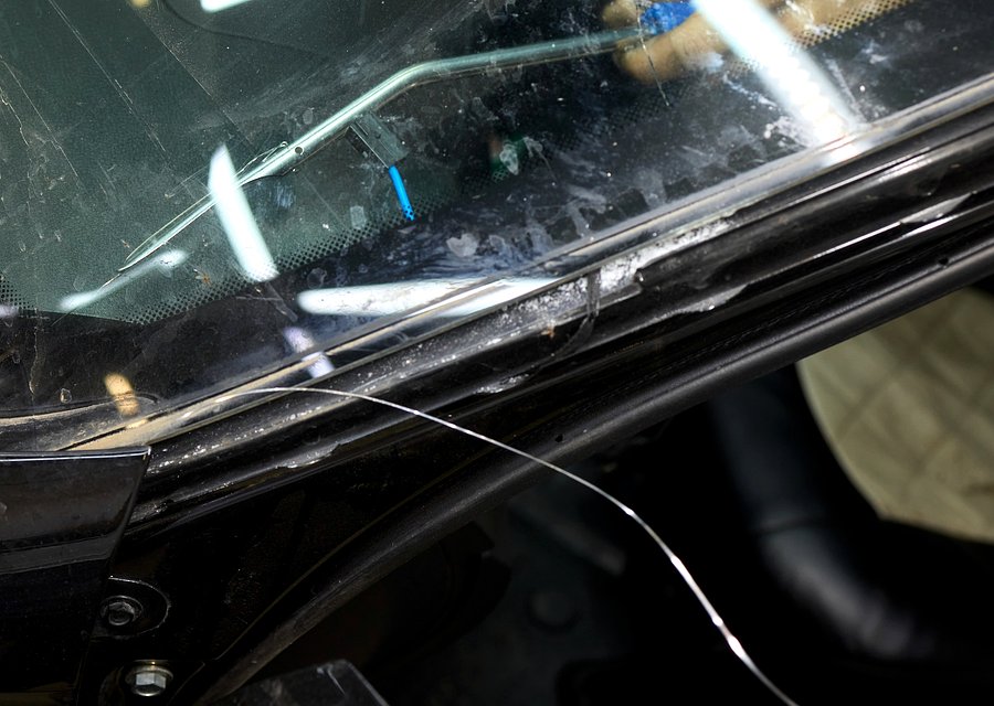 Auto glass work in Mascotte