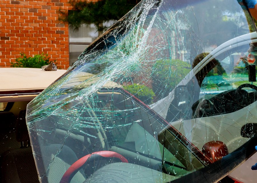 Auto glass work in Zachary