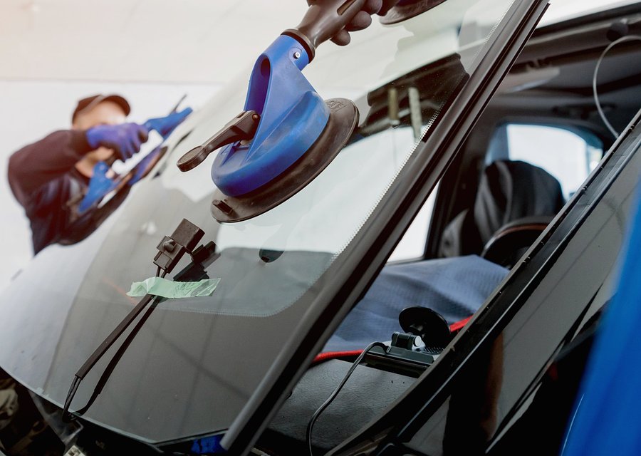Auto glass work in Fairburn