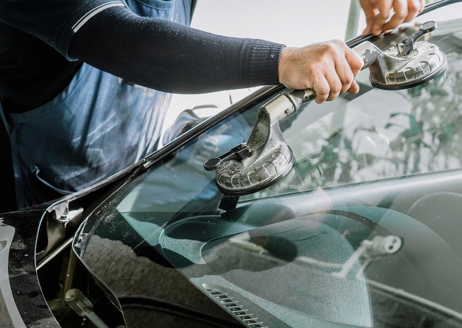 Auto glass work in Winter Springs