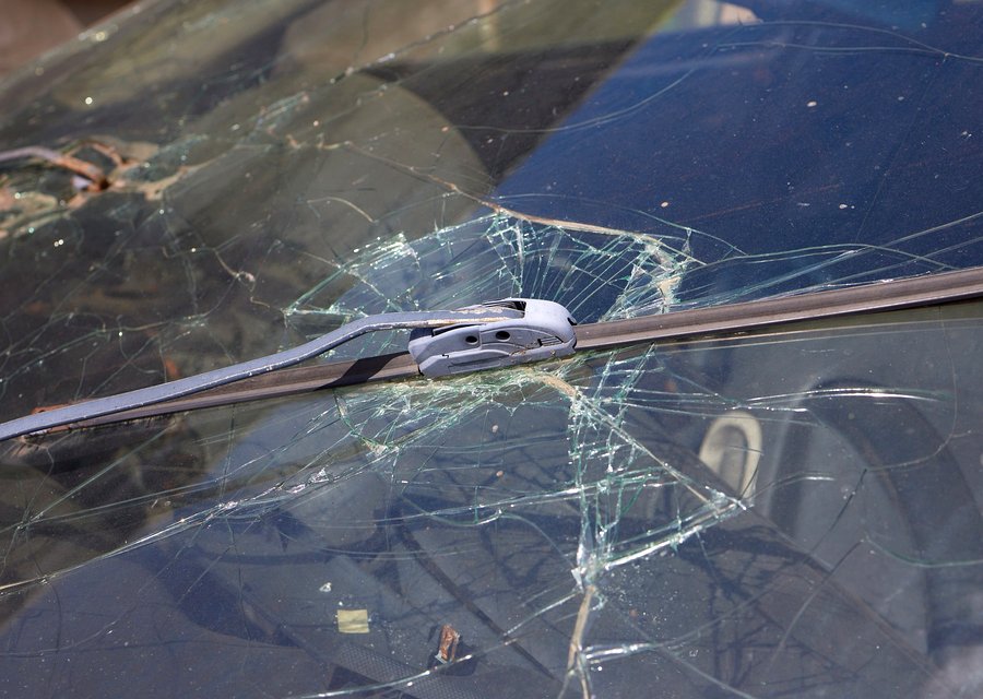 Auto glass work in Industry