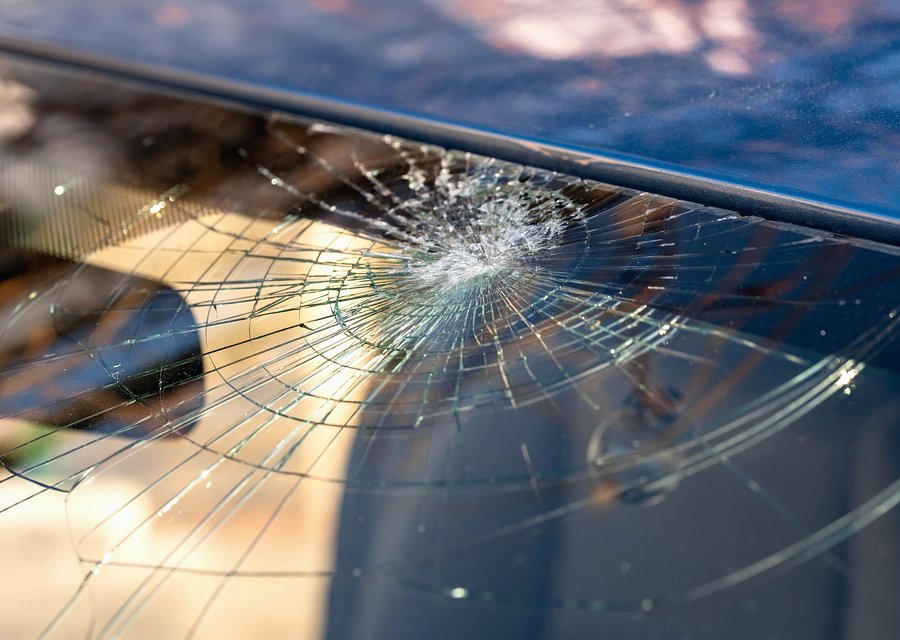 Auto glass work in Buckner
