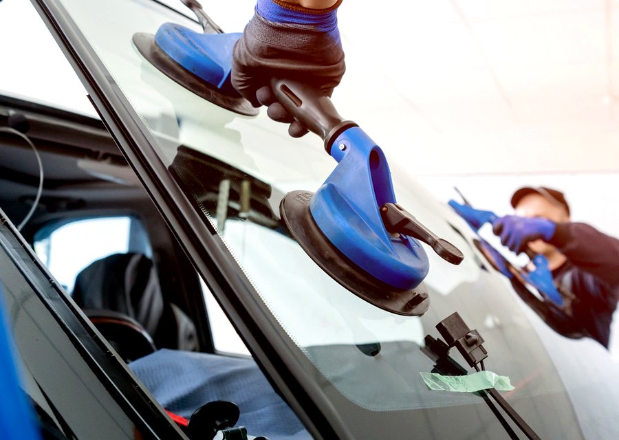 Auto glass work in Scottdale