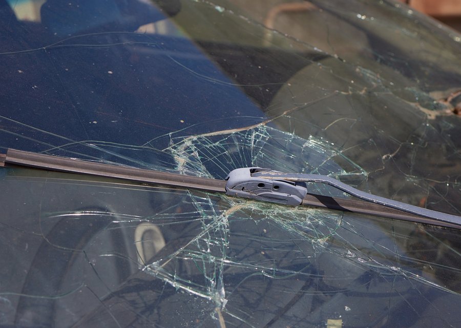 Auto glass work in Pomona