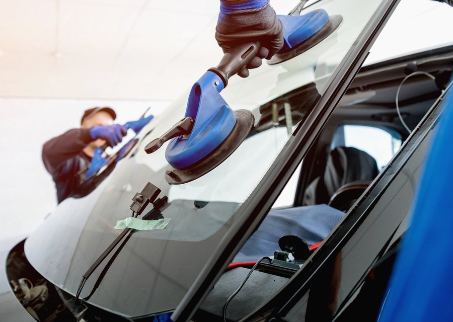 Auto glass work in Destrehan