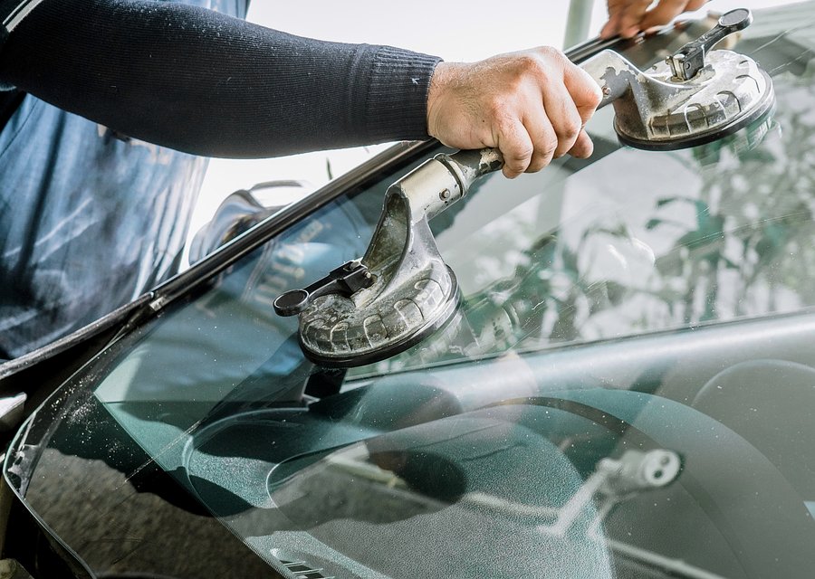 Auto glass work in Newport Beach