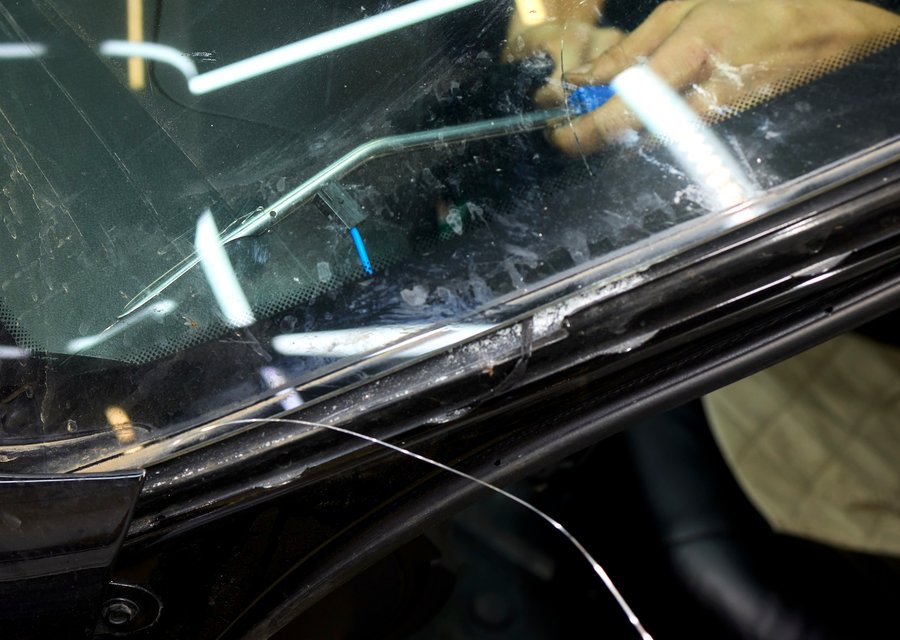 Auto glass work in Crestwood