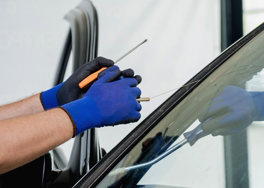 Windshield replacement Albion