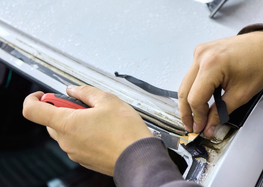 Windshield replacement Colon