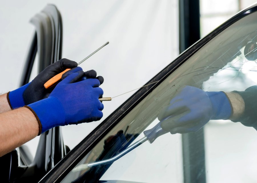 Windshield replacement Sedan