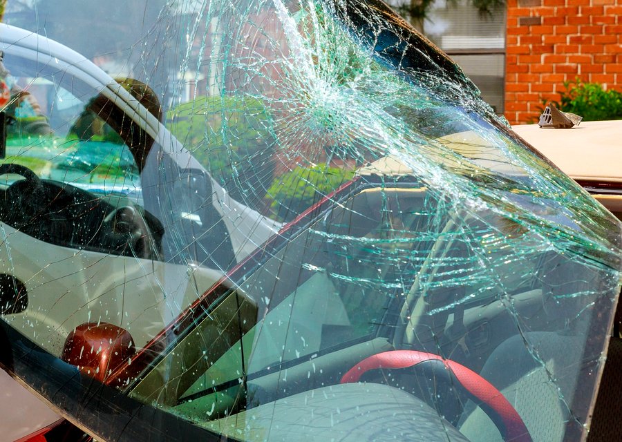Windshield replacement Canton