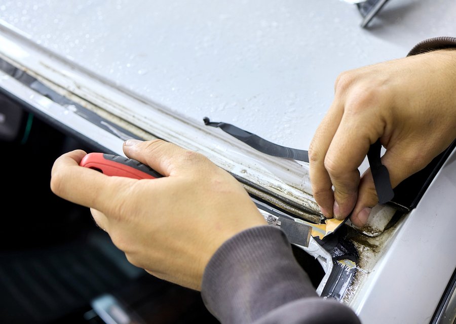 Windshield replacement Brooks