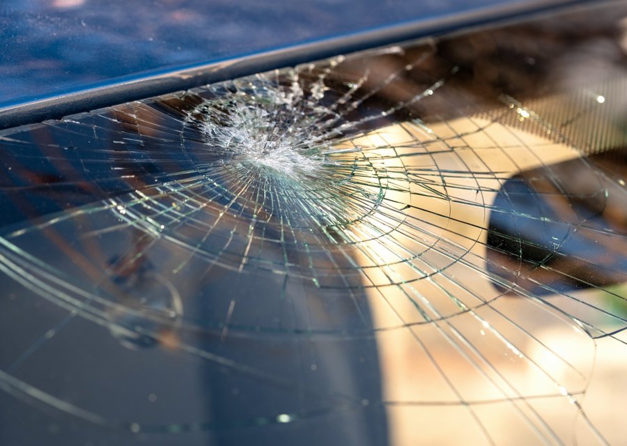 Windshield replacement Center Line