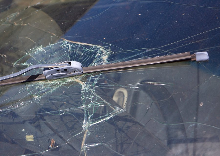 Windshield replacement Paramount