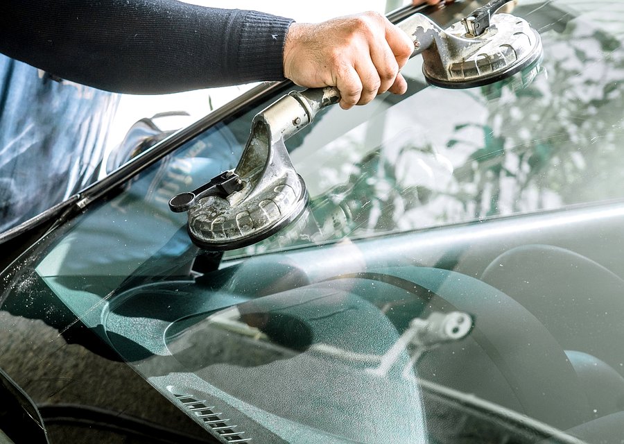 Windshield replacement Brandon