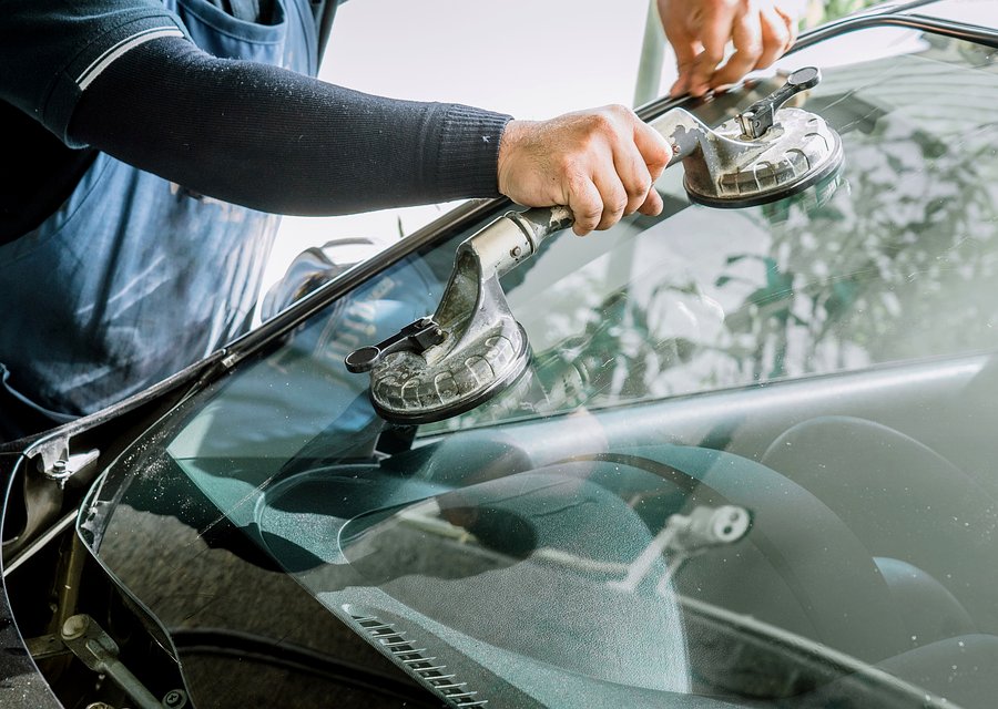 Windshield replacement Ponchatoula