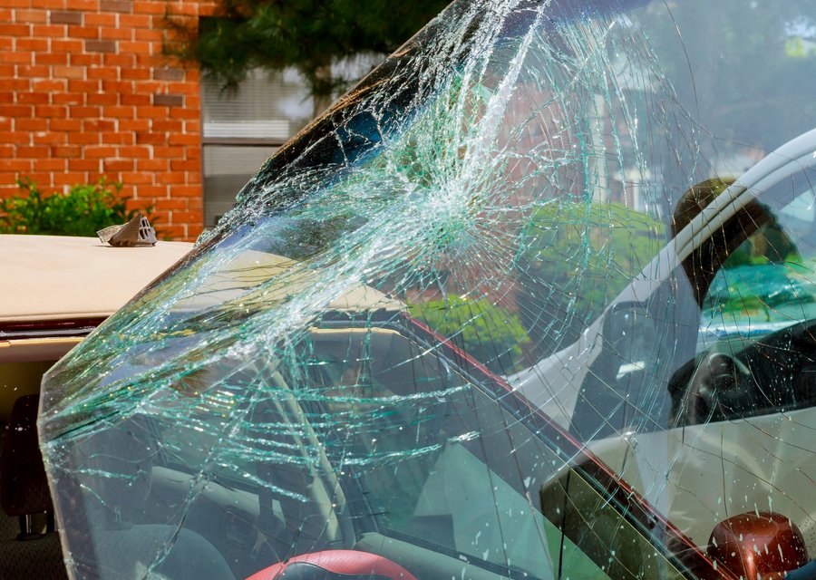 Windshield replacement Hazel Park