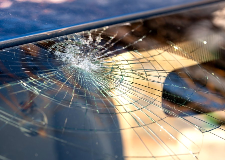 Windshield replacement Three Oaks
