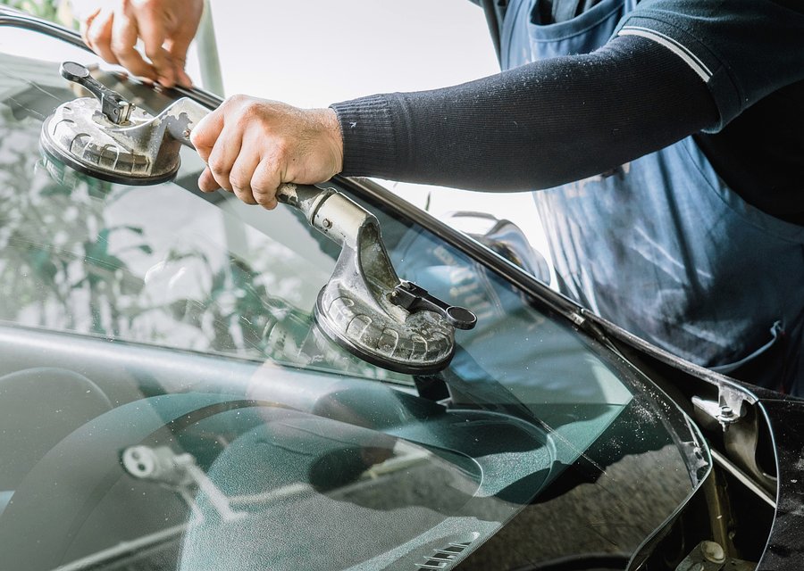 Windshield replacement Independence