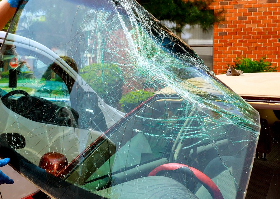Windshield replacement Royal Oak