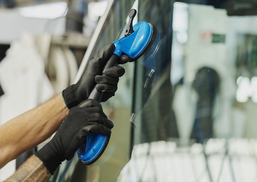 Auto glass repair CA
