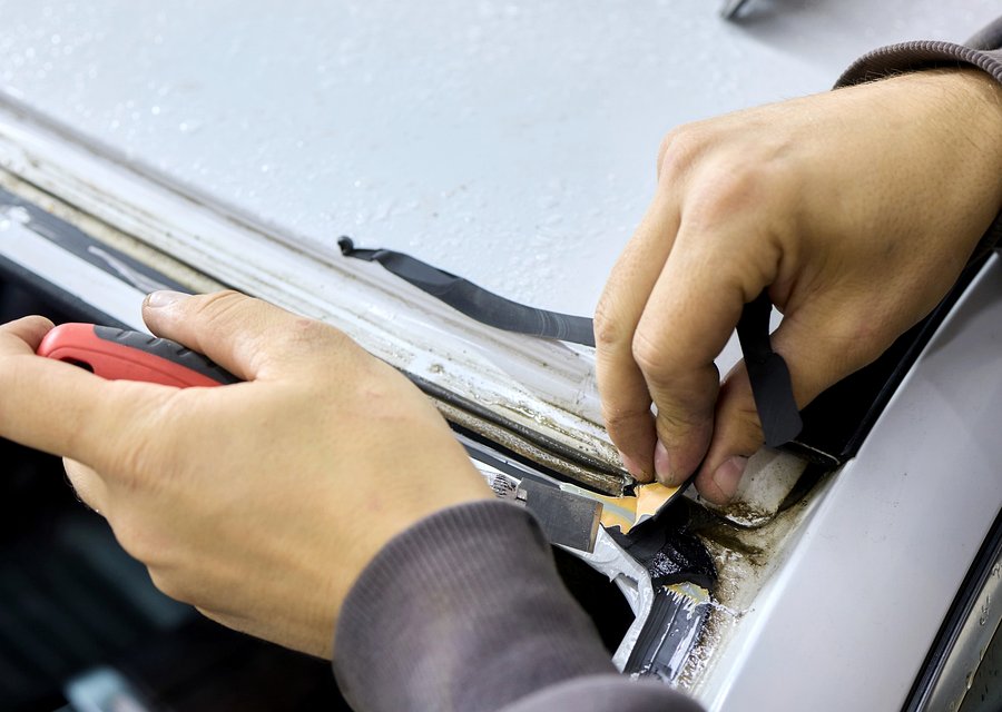 Auto glass repair CA