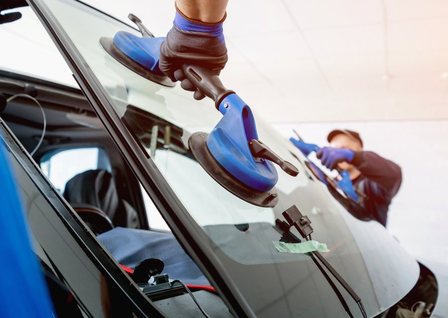 Auto glass repair CA