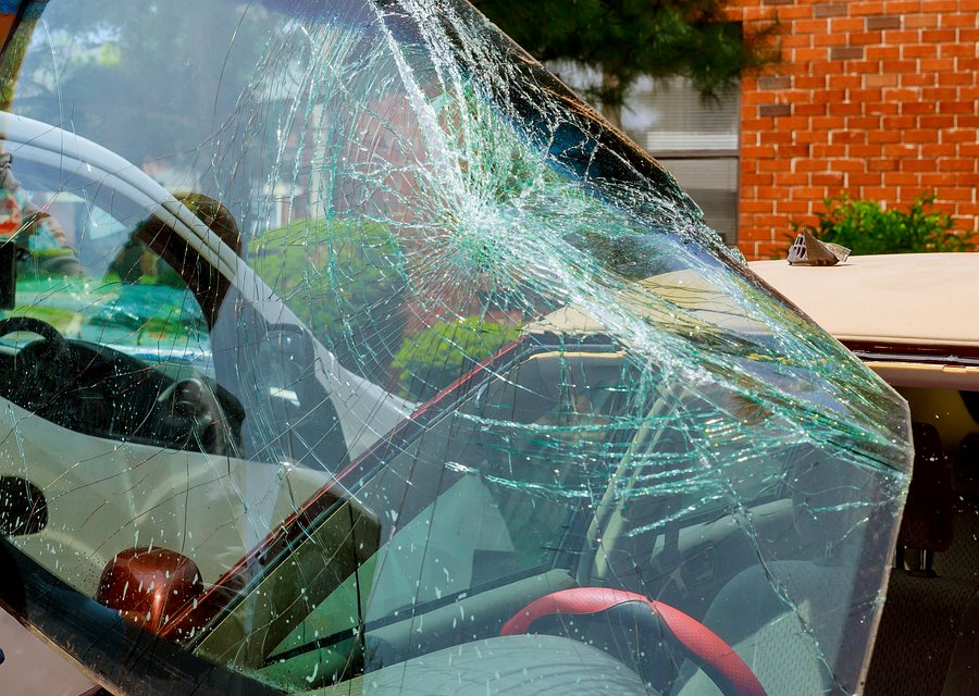Auto glass repair CA