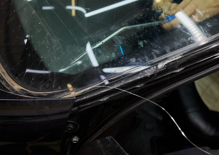 Auto glass repair MI