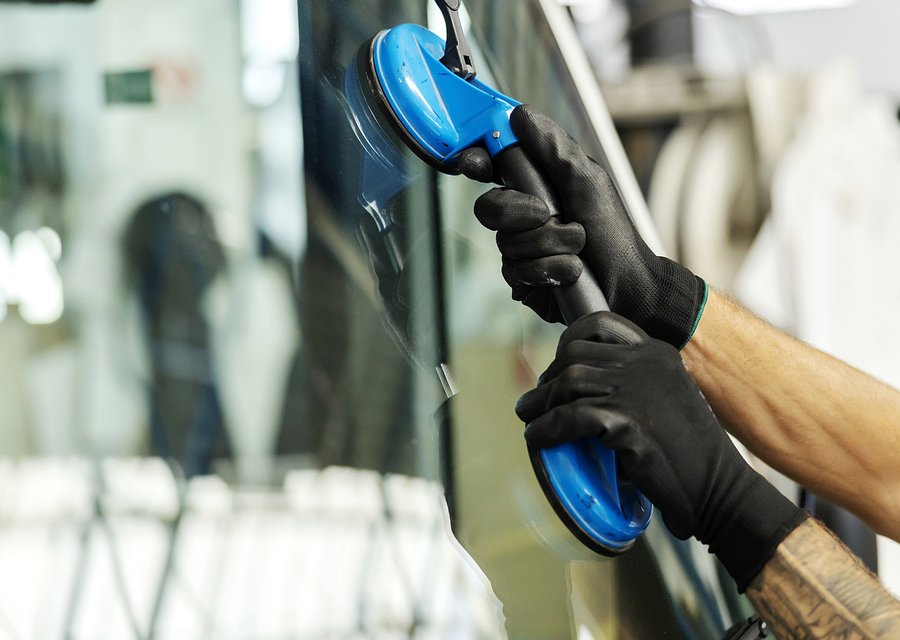 Auto glass repair MI