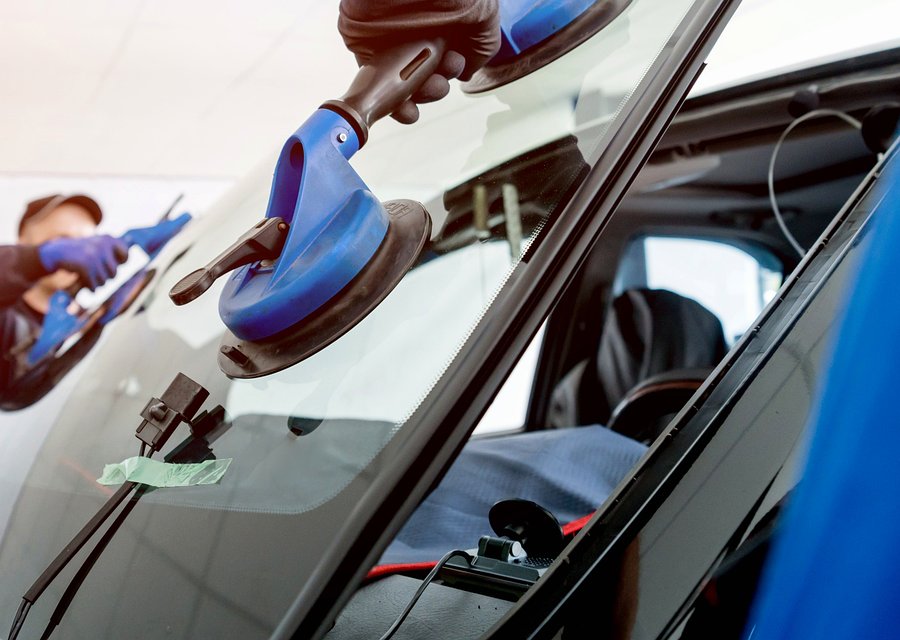 Auto glass repair MI