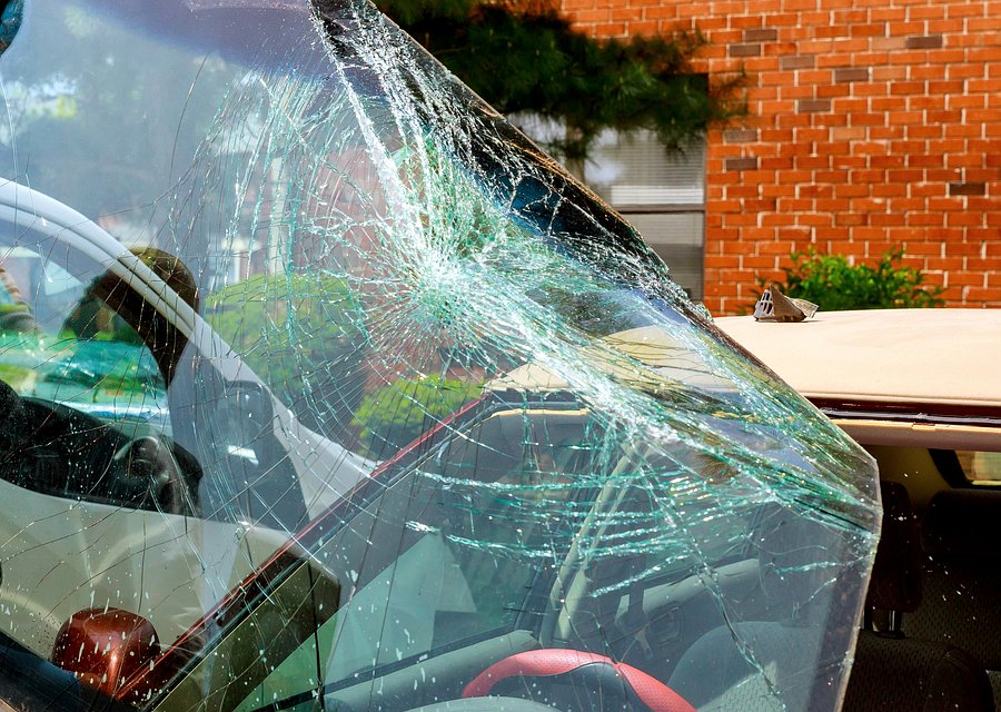 Auto glass repair MI