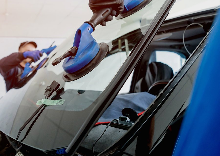 Auto glass repair MI