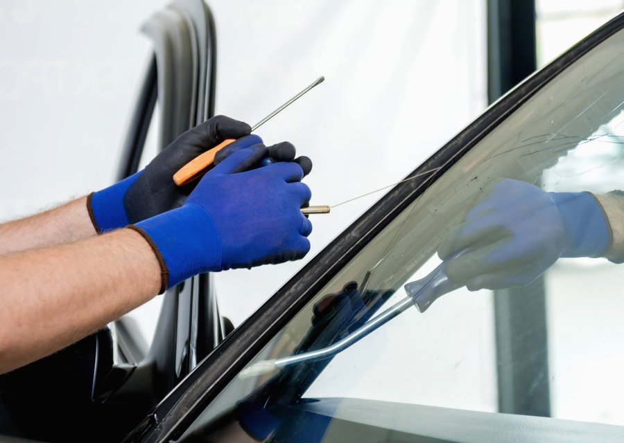 Auto glass repair FL