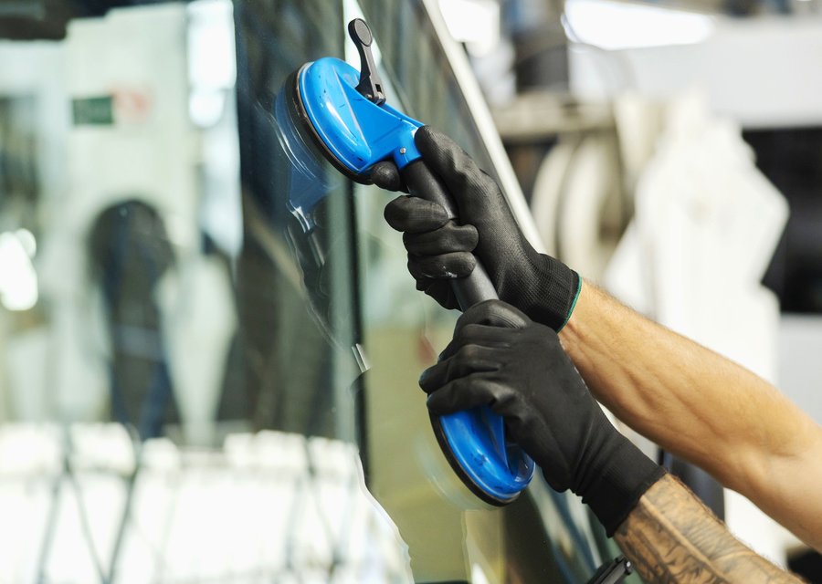 Auto glass repair MI