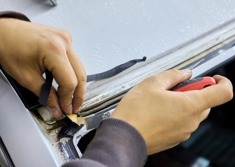 Auto glass repair MI