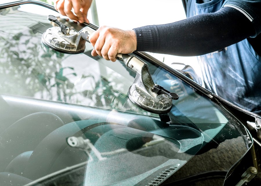 Auto glass repair FL