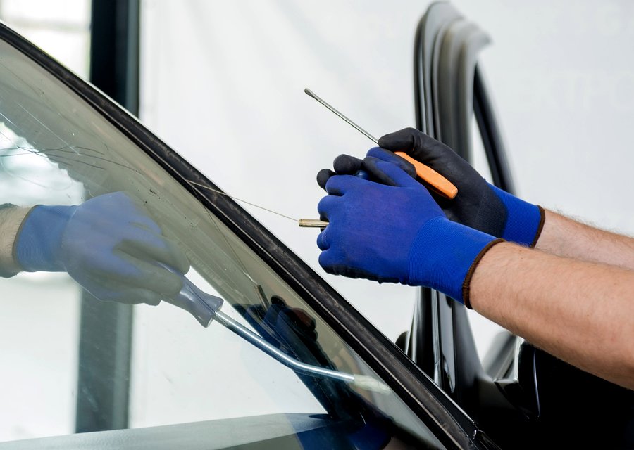 Auto glass repair CA