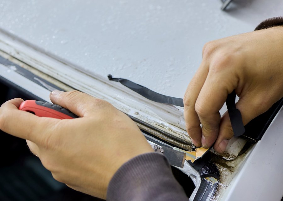 Auto glass repair MI