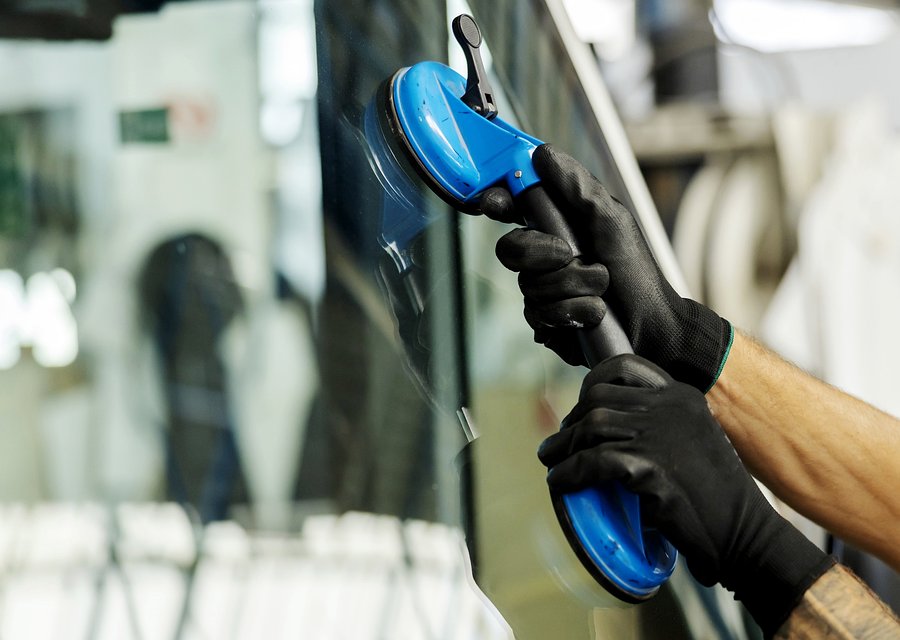 Auto glass repair MI
