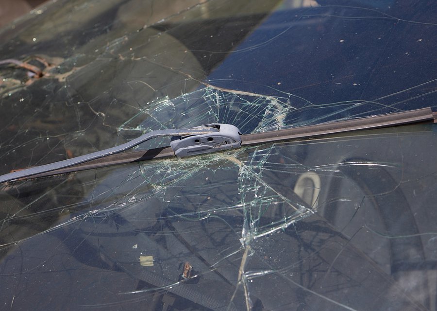 Auto glass repair CA