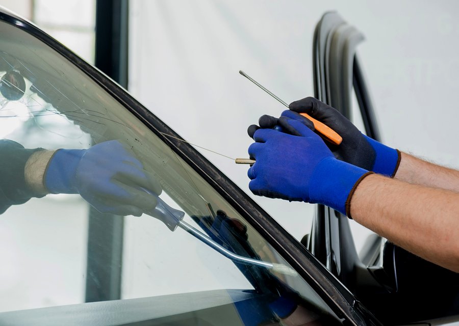 Auto glass repair MI