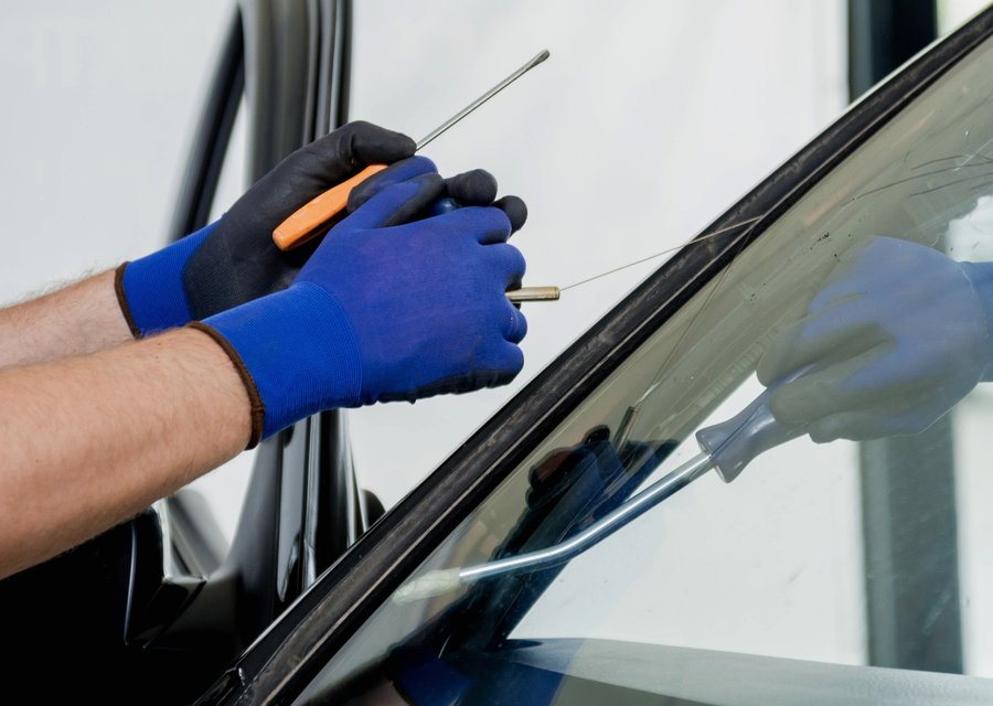 Auto glass repair MI