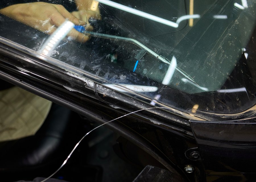 Auto glass repair CA