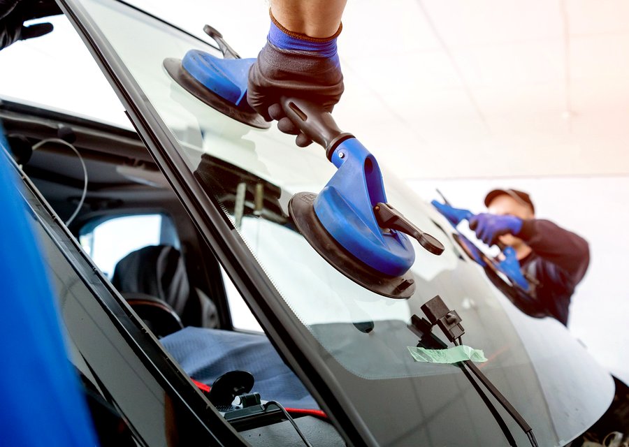 Auto glass repair MI
