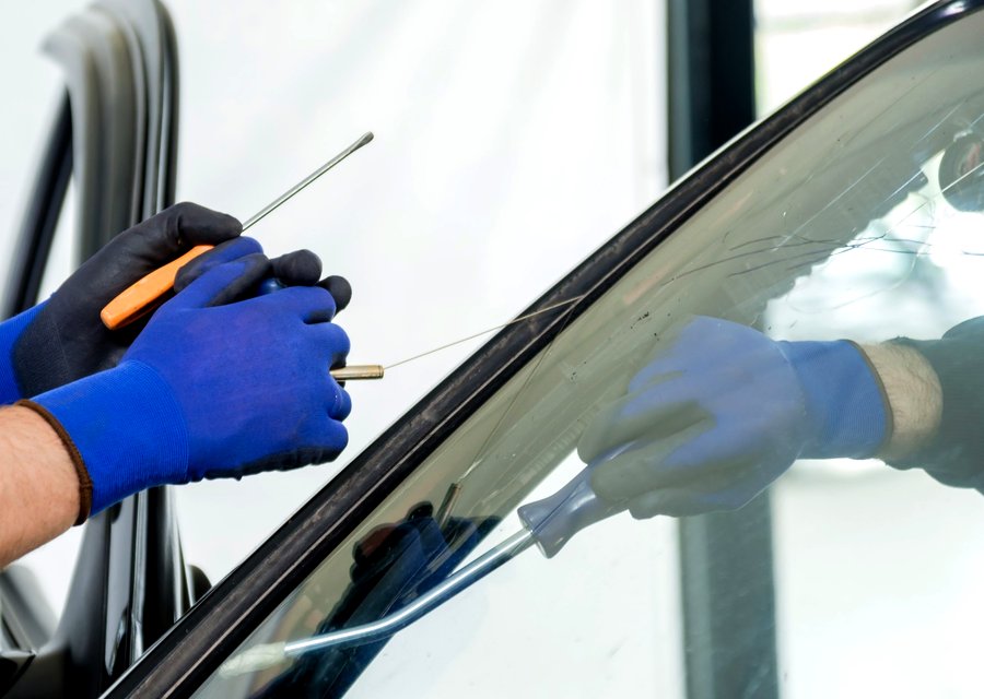 Auto glass repair CA