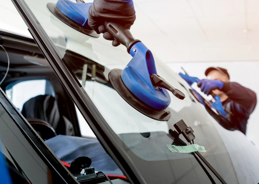 Auto glass repair MI