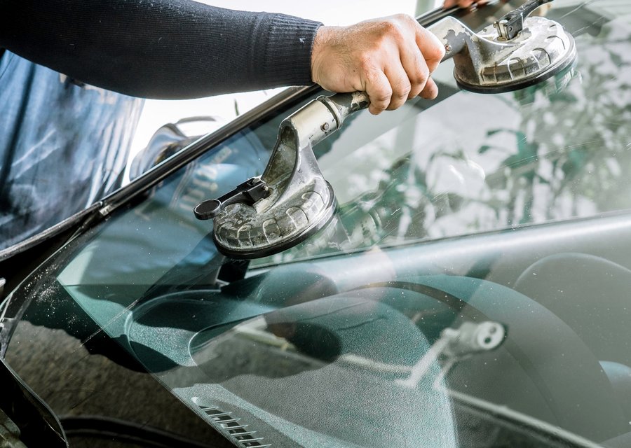 Auto glass repair FL