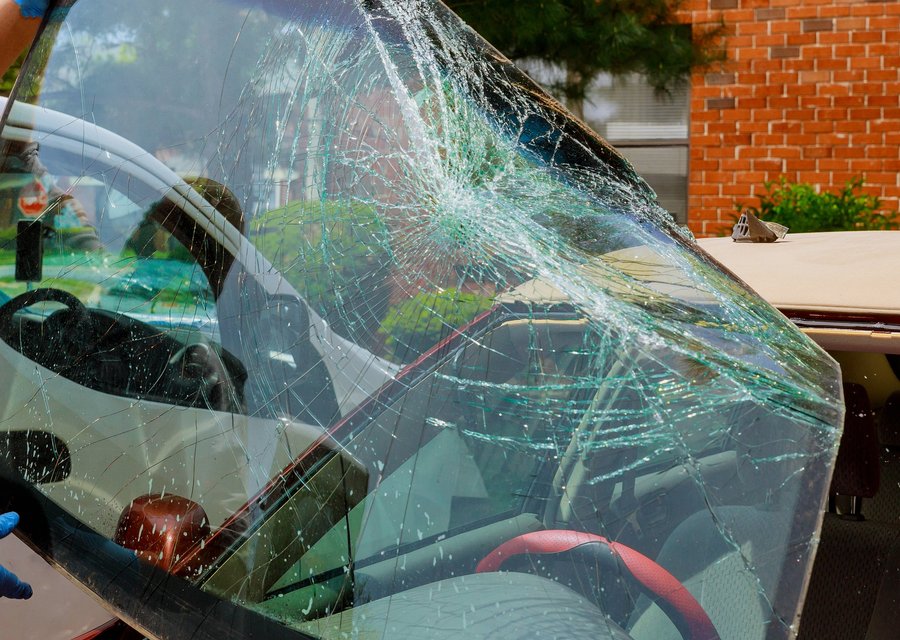 Auto glass repair MI