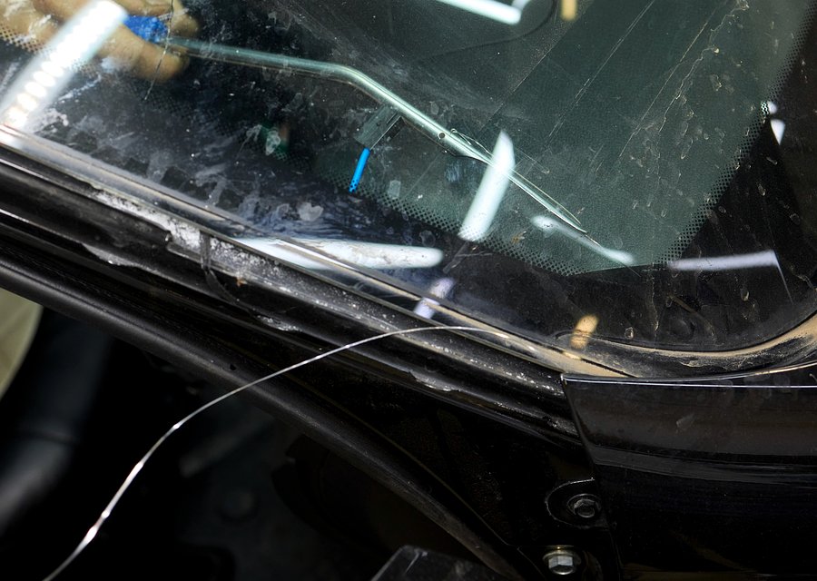 Auto glass repair MI